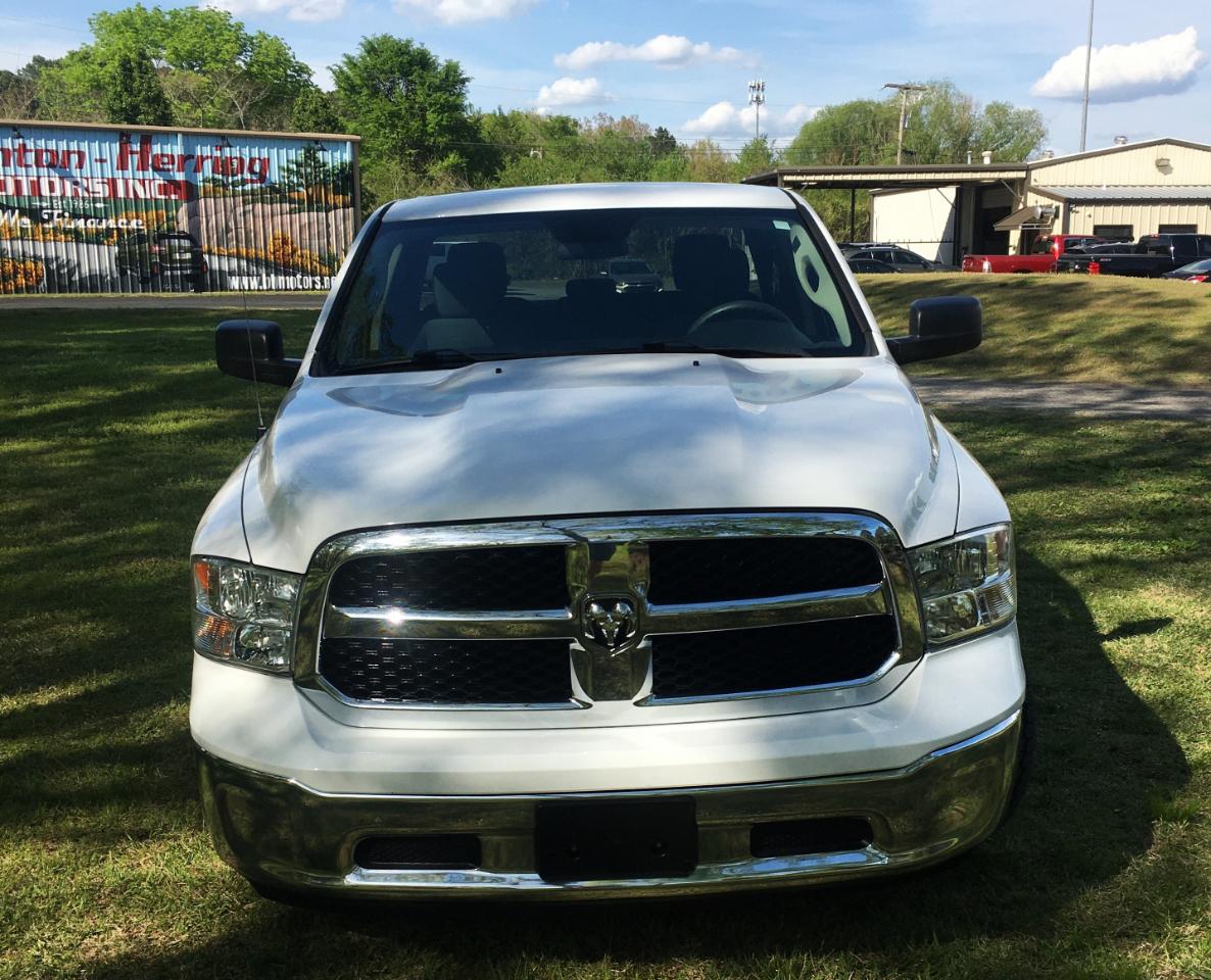 RAM 1500 Classic Tradesman 4x2 Quad Cab 6'4" Box 2022
