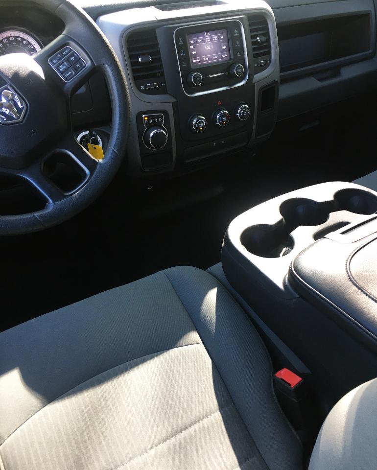 RAM 1500 Classic Tradesman 4x2 Quad Cab 6'4" Box 2022