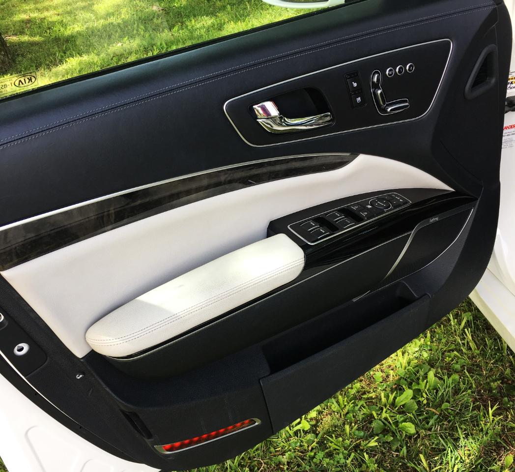 Kia K900 4dr Sdn Luxury 2015