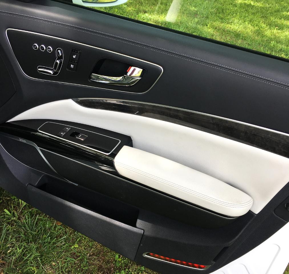 Kia K900 4dr Sdn Luxury 2015