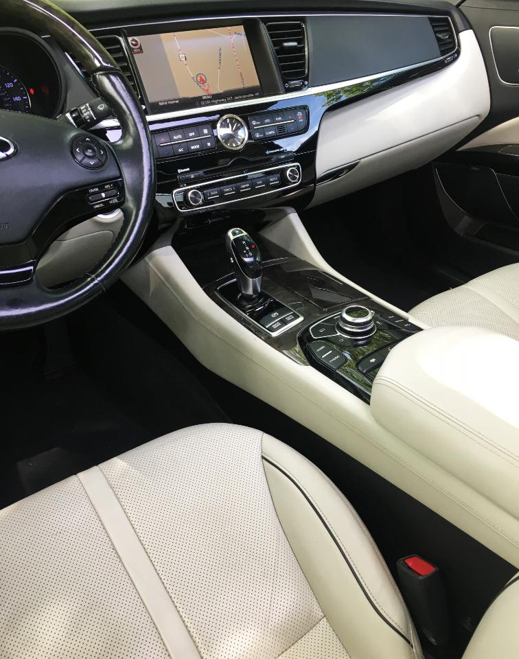 Kia K900 4dr Sdn Luxury 2015