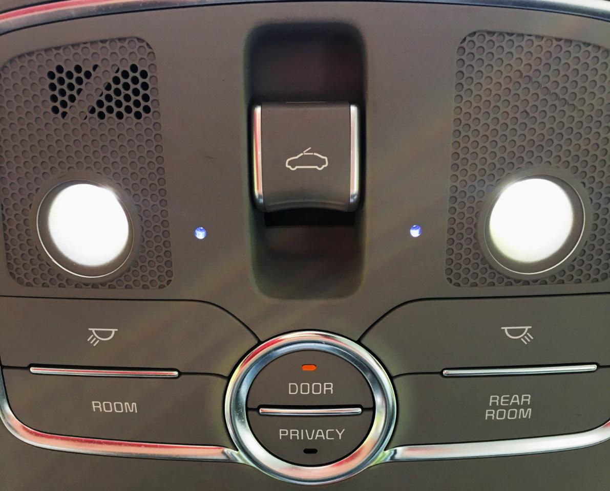 Kia K900 4dr Sdn Luxury 2015