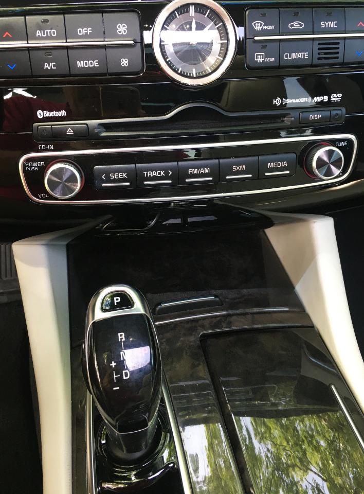 Kia K900 4dr Sdn Luxury 2015