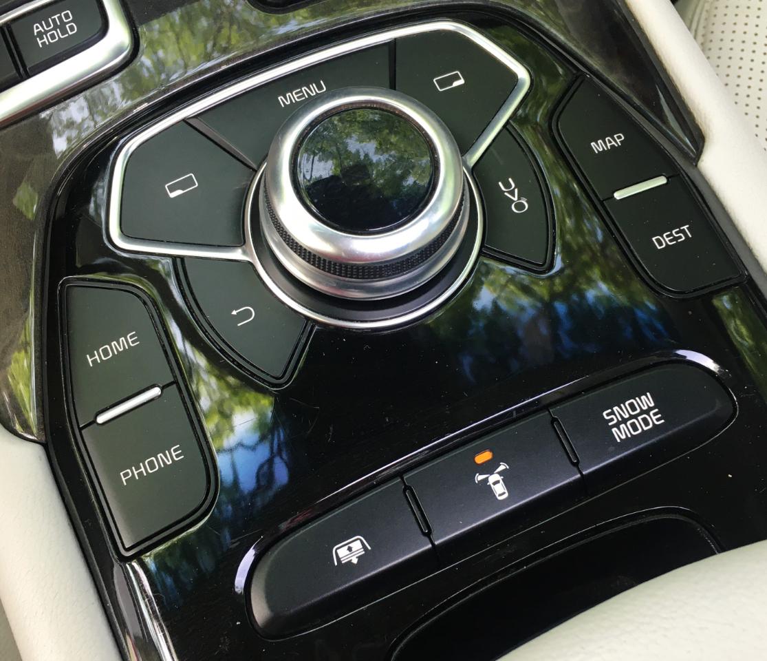 Kia K900 4dr Sdn Luxury 2015