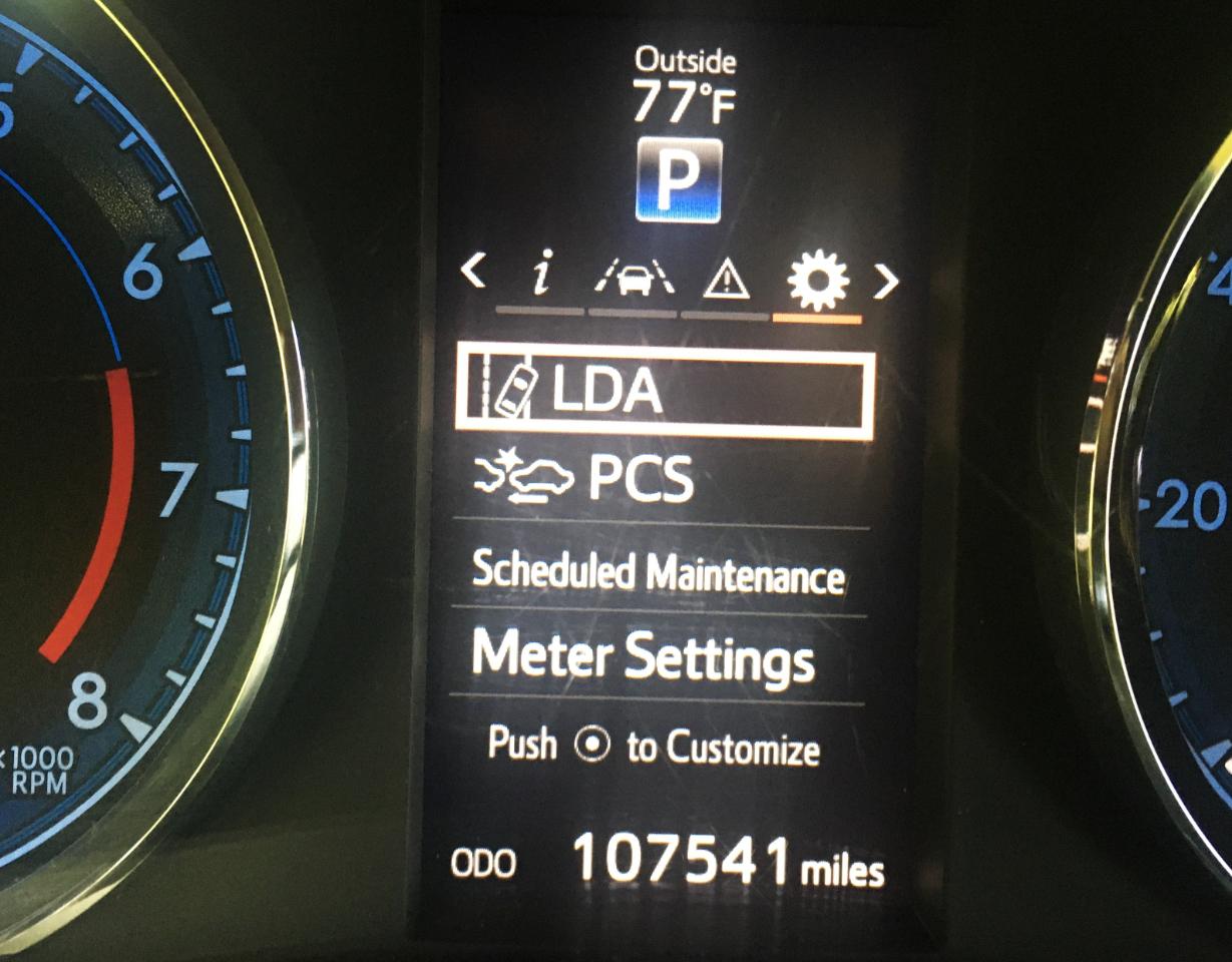 Toyota Corolla 50th Anniversary Special Edition CVT (Natl) 2017