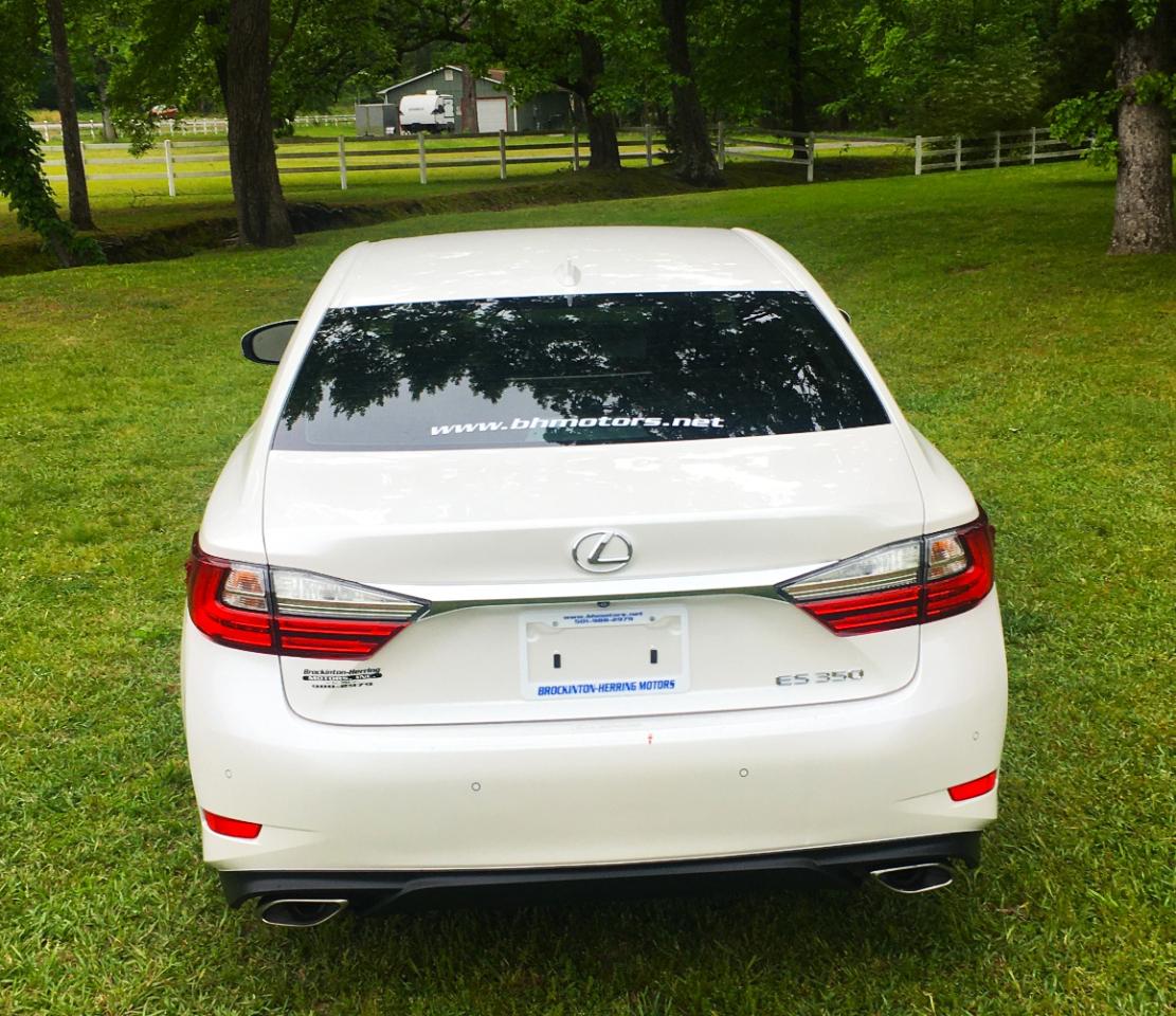 Lexus ES 350 4dr Sdn 2016