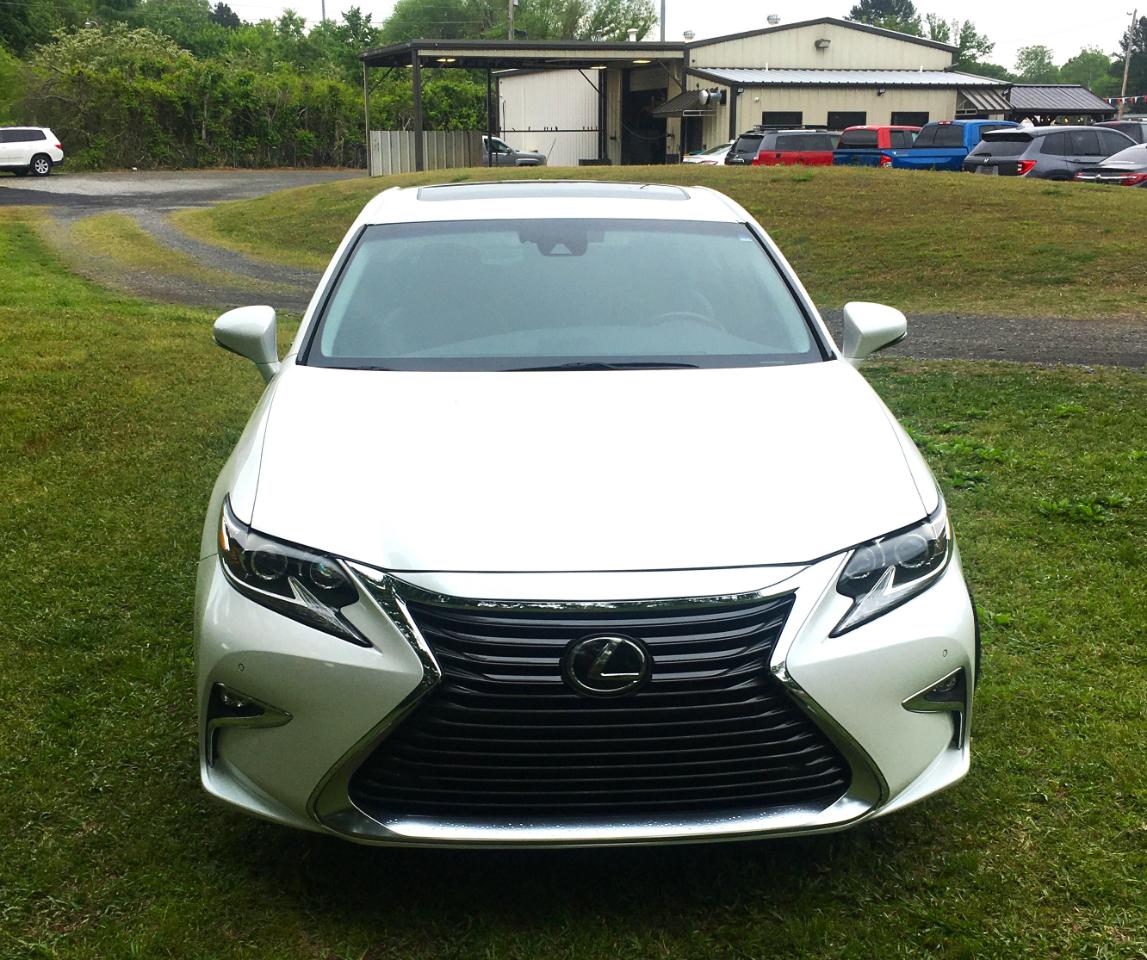Lexus ES 350 4dr Sdn 2016