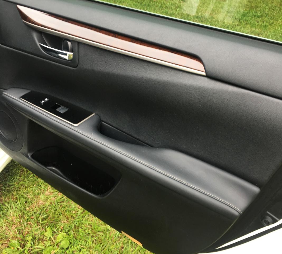 Lexus ES 350 4dr Sdn 2016