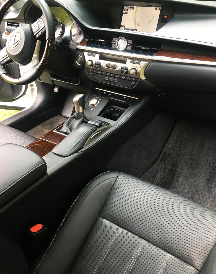 Lexus ES 350 4dr Sdn 2016