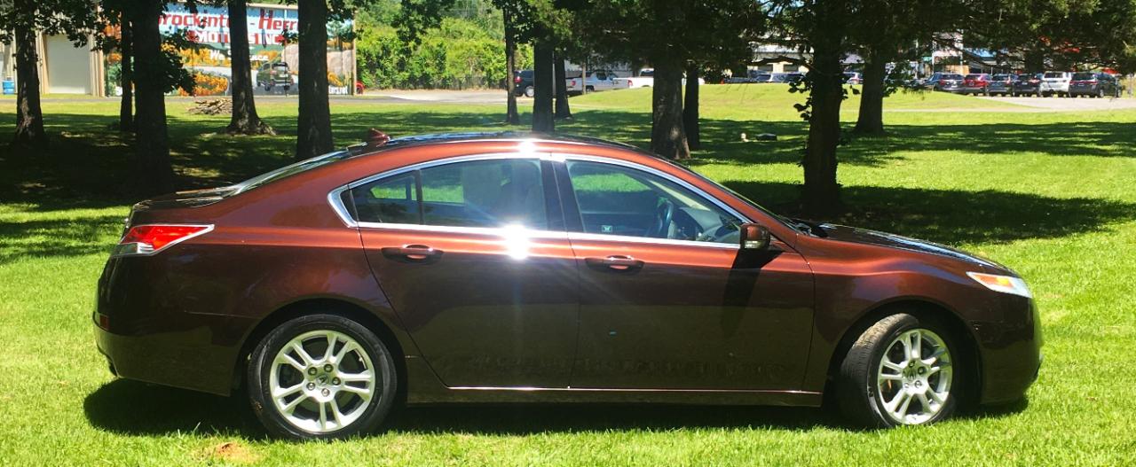 Acura TL 4dr Sdn 2WD 2010