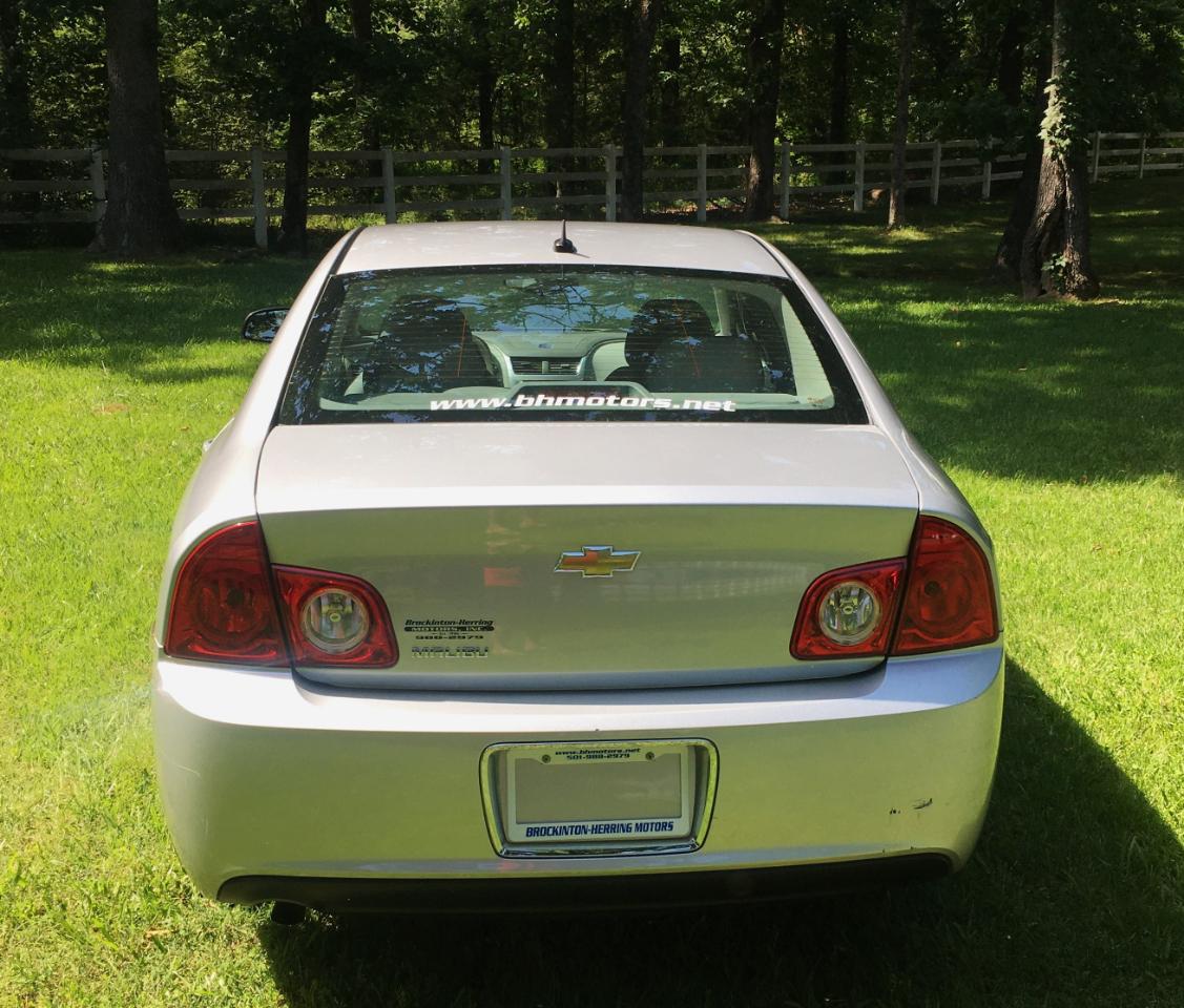 Chevrolet Malibu 4dr Sdn LS w/1LS 2010