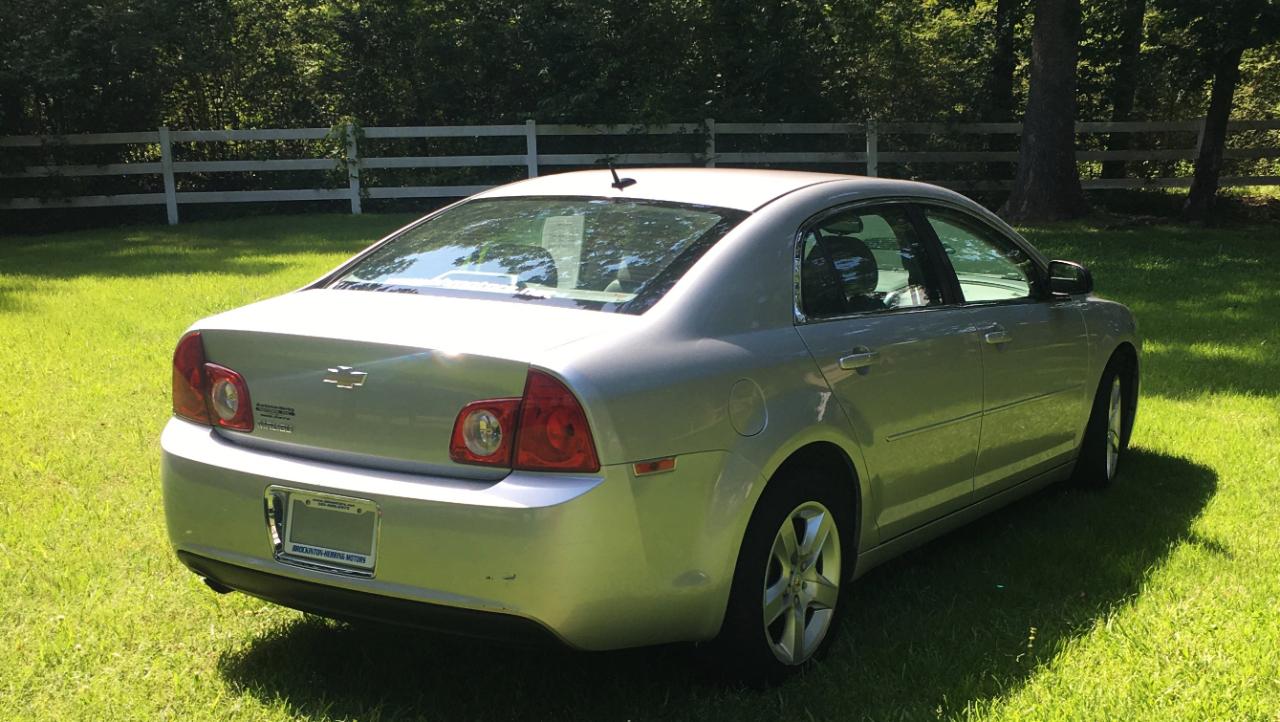 Chevrolet Malibu 4dr Sdn LS w/1LS 2010