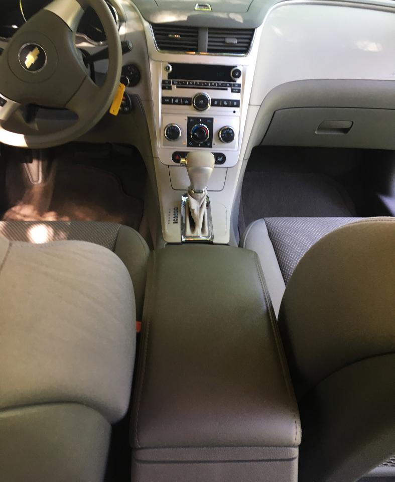 Chevrolet Malibu 4dr Sdn LS w/1LS 2010
