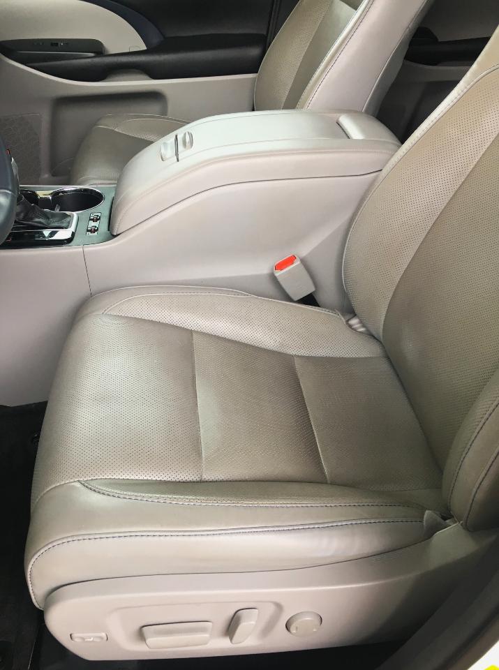 Toyota Highlander FWD 4dr V6 Limited (Natl) 2016