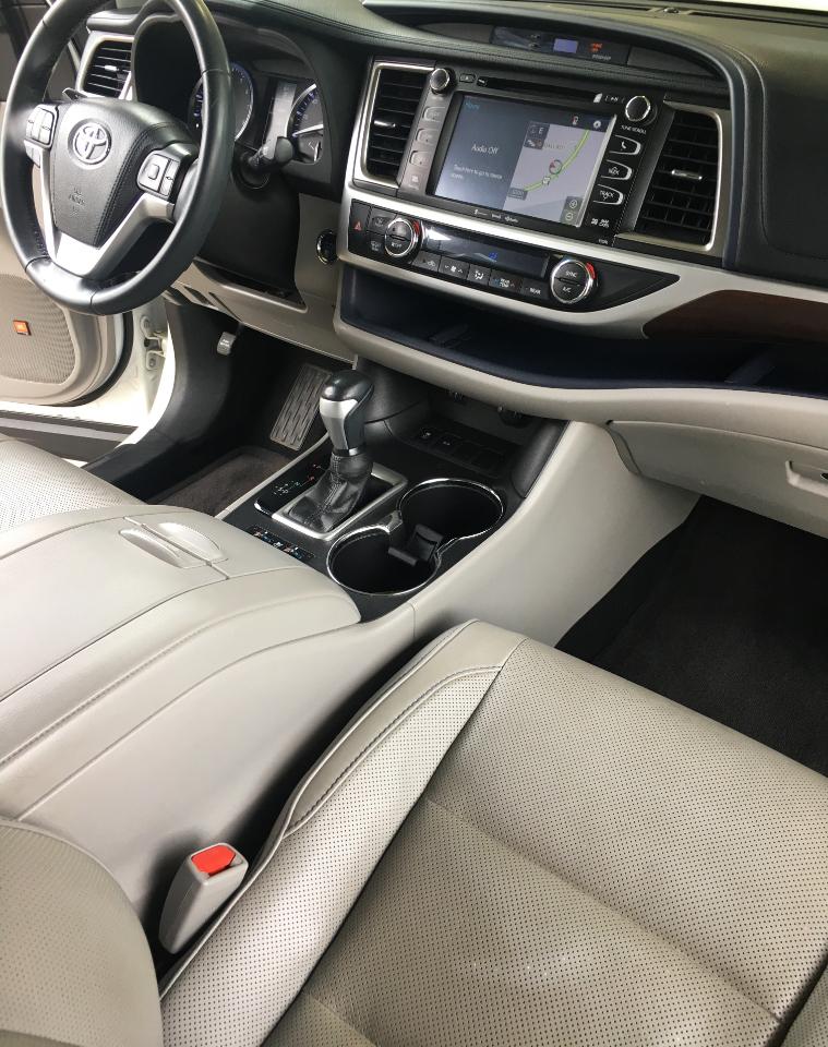 Toyota Highlander FWD 4dr V6 Limited (Natl) 2016