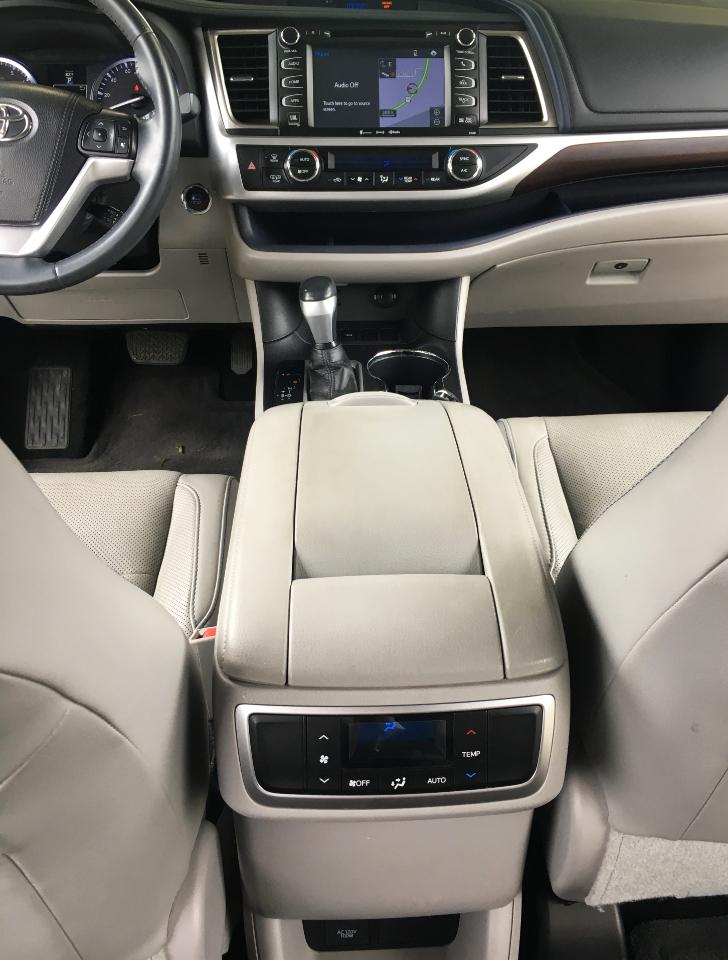Toyota Highlander FWD 4dr V6 Limited (Natl) 2016