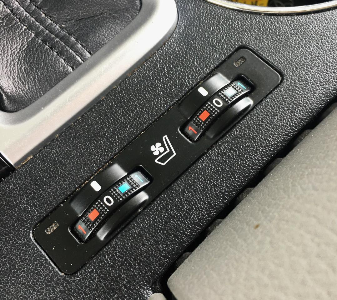 Toyota Highlander FWD 4dr V6 Limited (Natl) 2016