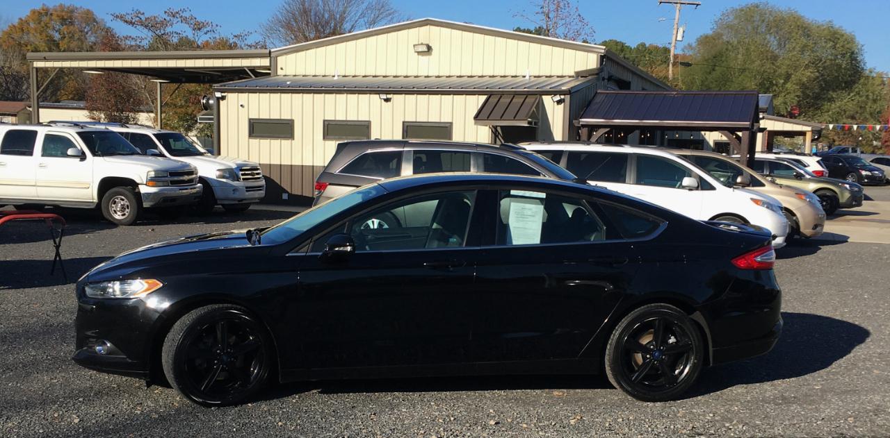 Ford Fusion 4dr Sdn SE FWD 2016