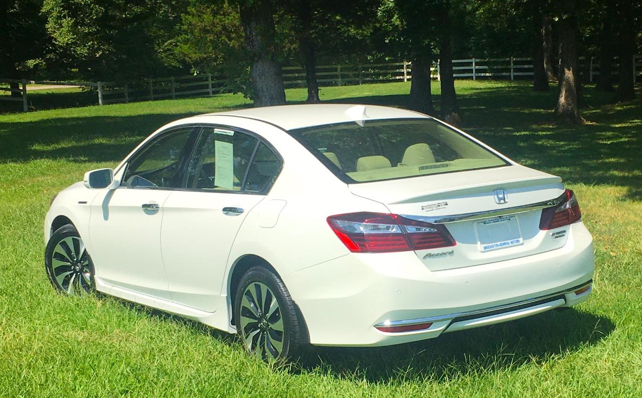 Honda Accord Hybrid Touring Sedan 2017