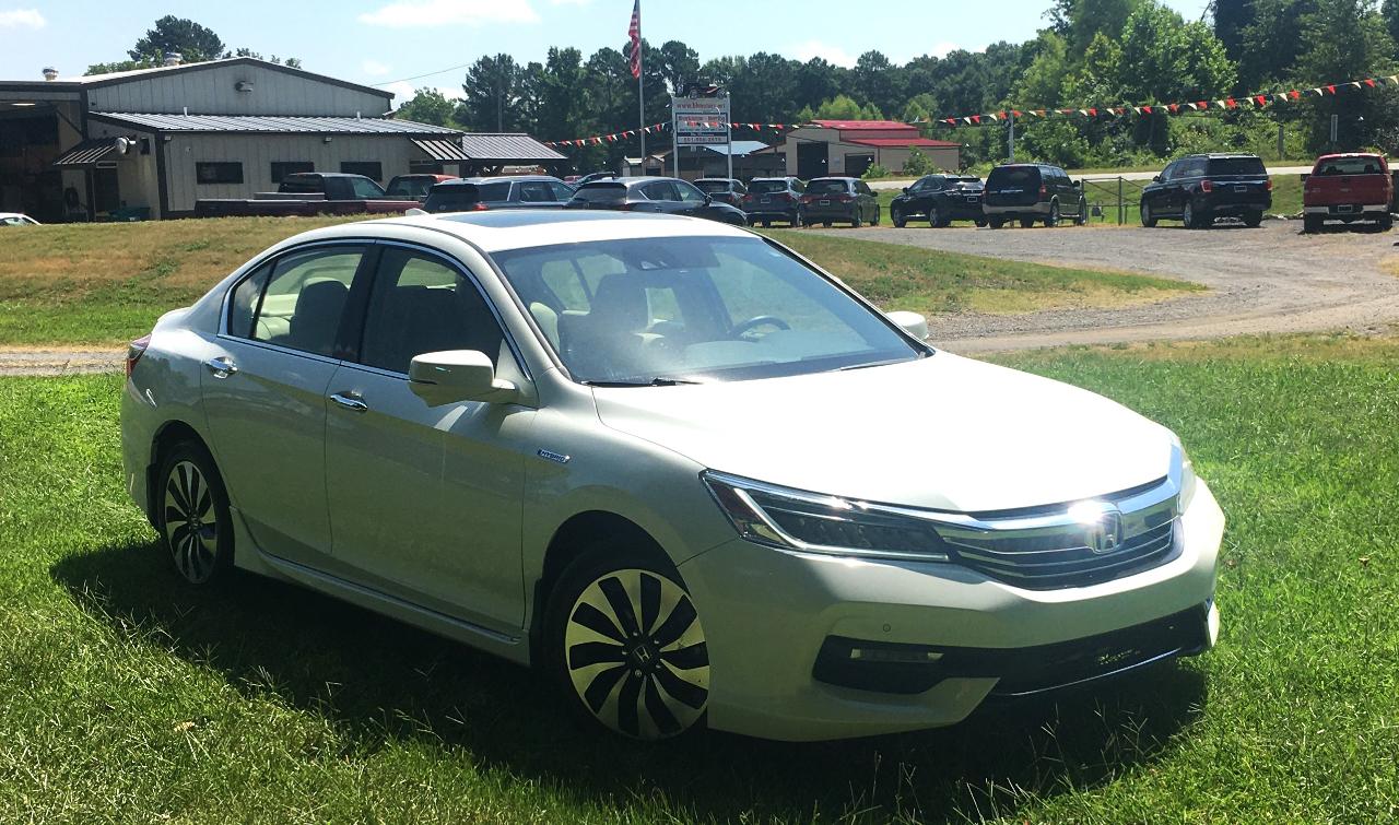 Honda Accord Hybrid Touring Sedan 2017