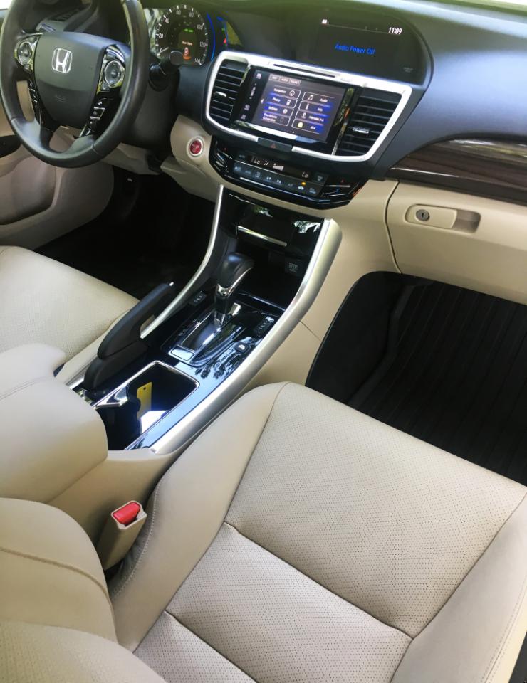 Honda Accord Hybrid Touring Sedan 2017