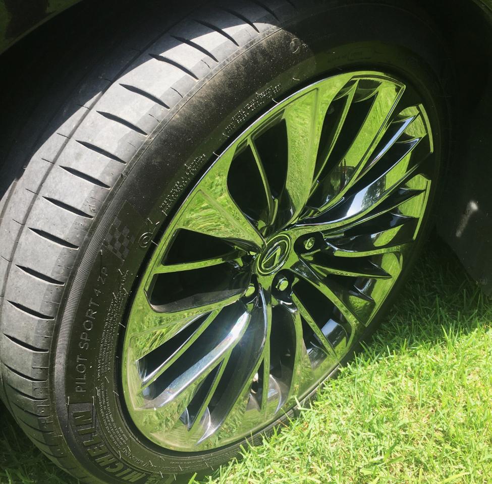 Lexus LS LS 500 RWD 2023
