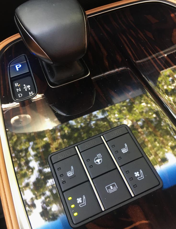 Lexus LS LS 500 RWD 2023