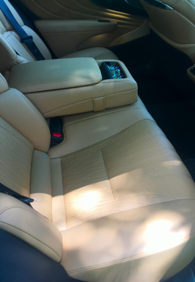 Lexus LS LS 500 RWD 2023