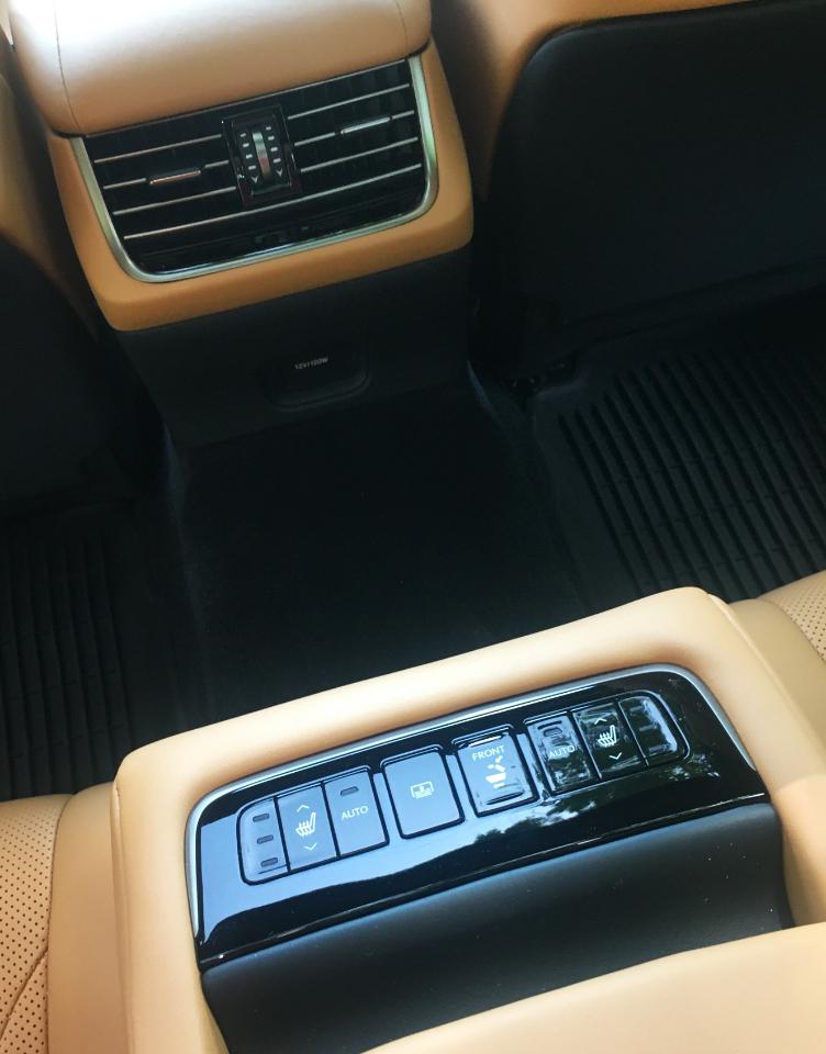 Lexus LS LS 500 RWD 2023