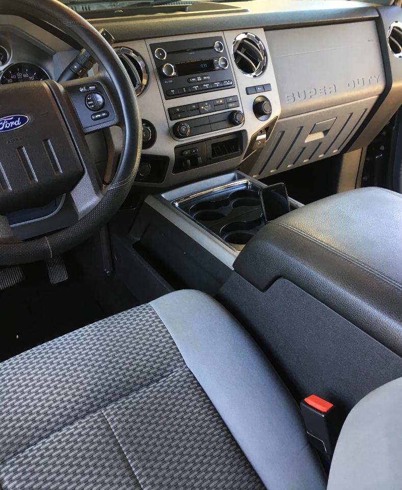 Ford Super Duty F-250 SRW 4WD Crew Cab 172" Platinum 2016