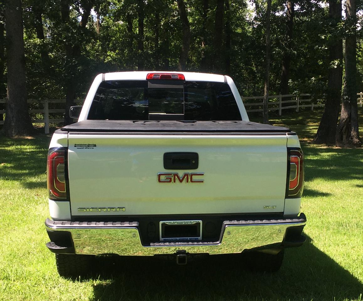GMC Sierra 1500 4WD Crew Cab 143.5" SLT 2018