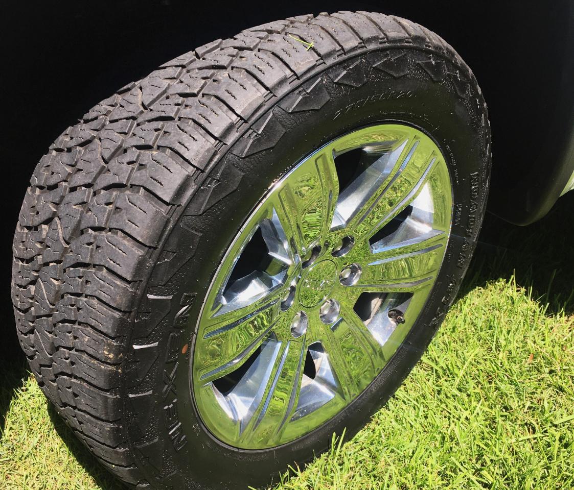 GMC Sierra 1500 4WD Crew Cab 143.5" SLT 2018