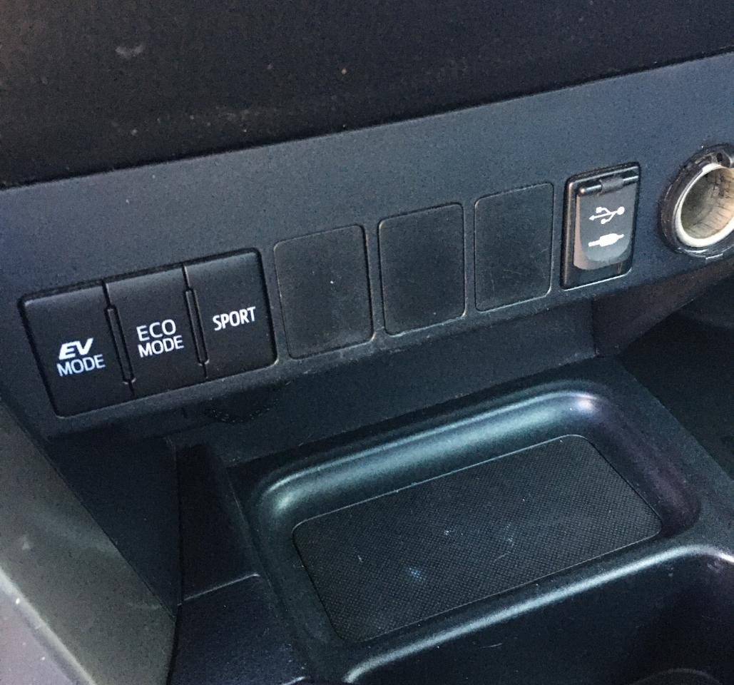 Toyota RAV4 Hybrid AWD 4dr XLE (Natl) 2016