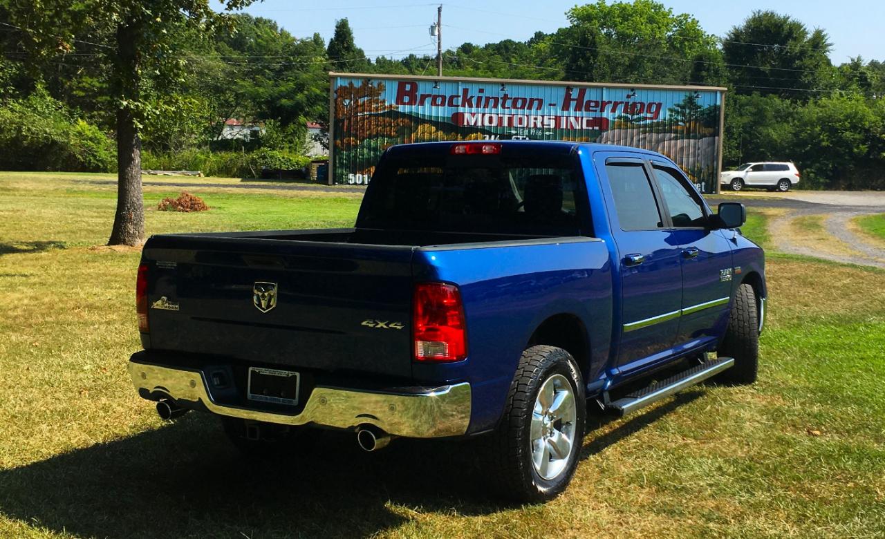RAM 1500 4WD Crew Cab 140.5" Big Horn 2016