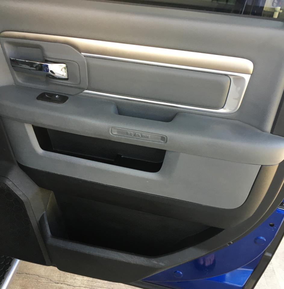 RAM 1500 4WD Crew Cab 140.5" Big Horn 2016