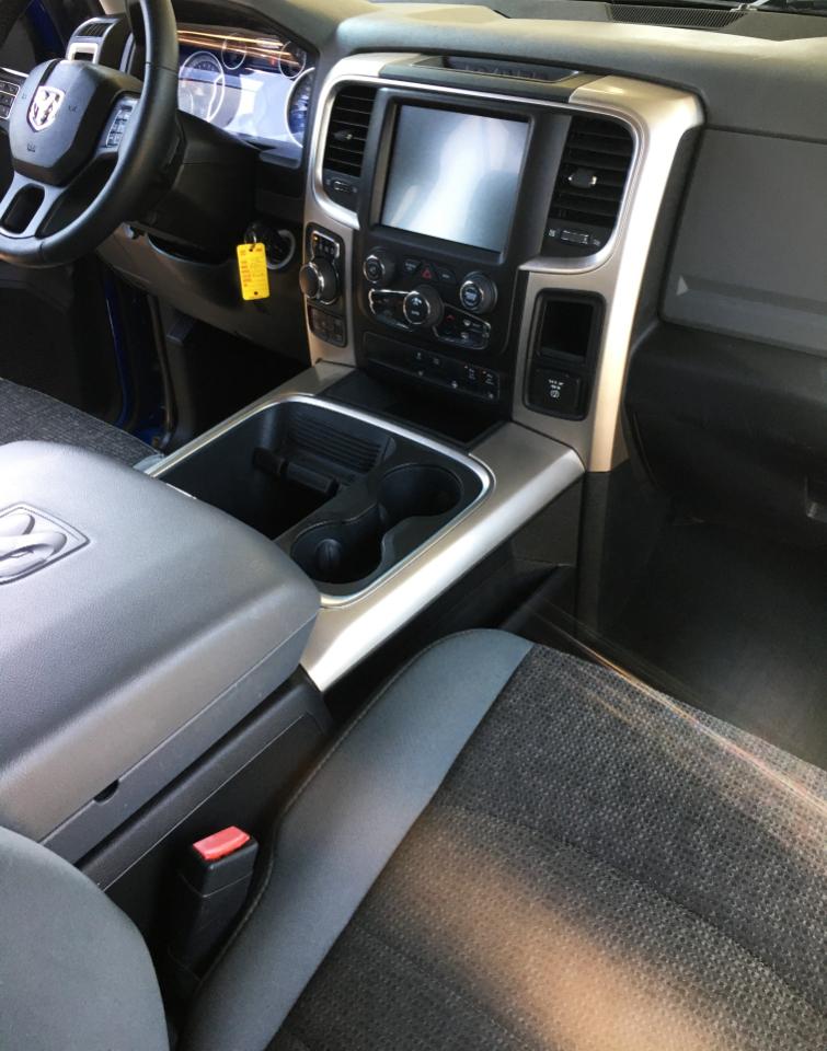 RAM 1500 4WD Crew Cab 140.5" Big Horn 2016
