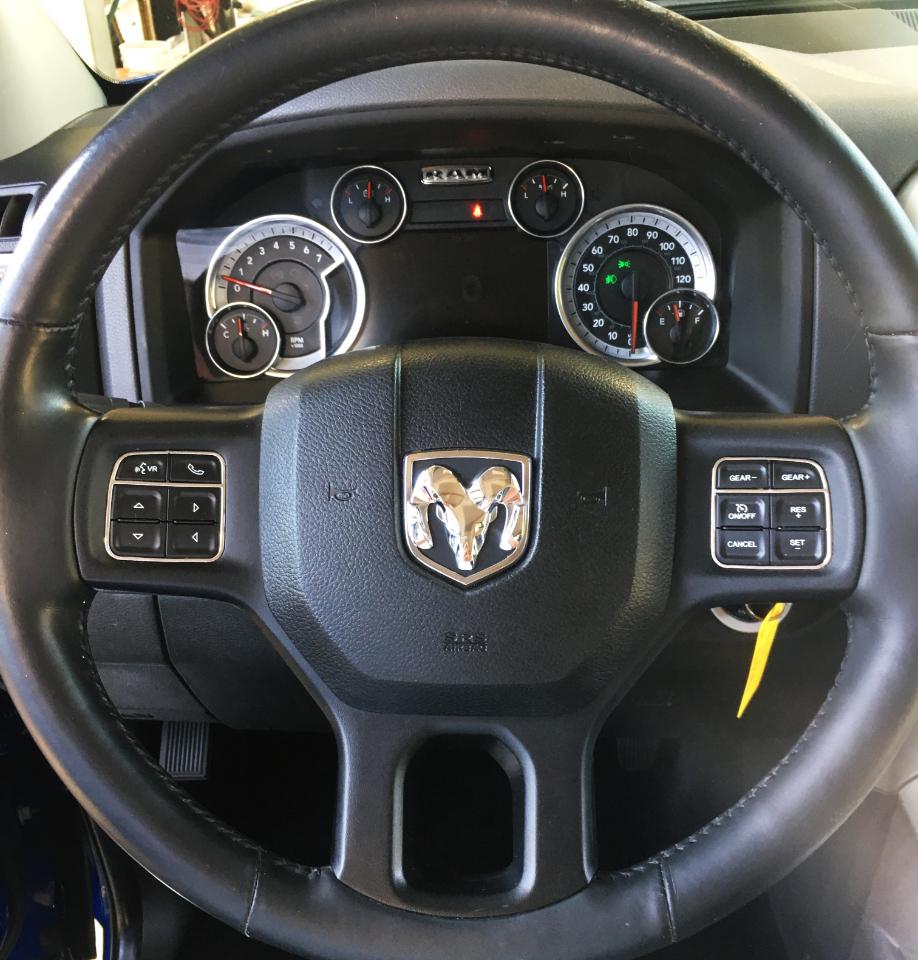 RAM 1500 4WD Crew Cab 140.5" Big Horn 2016