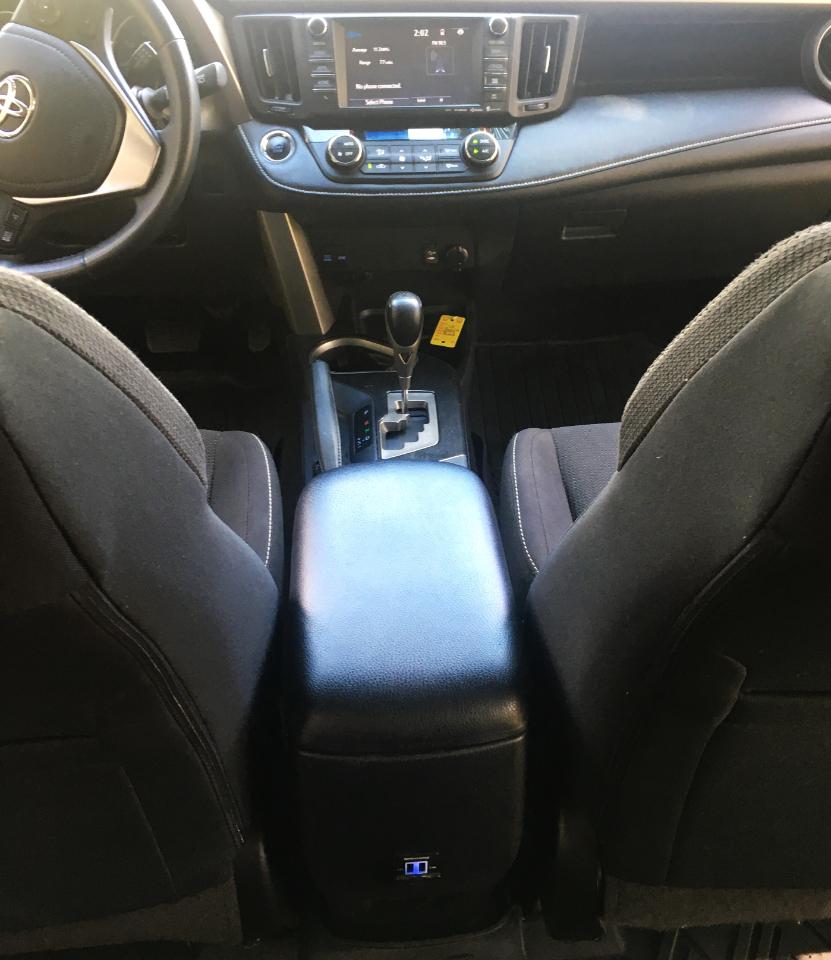 Toyota RAV4 Adventure AWD (Natl) 2018