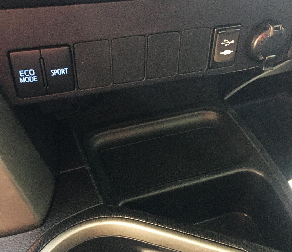 Toyota RAV4 Adventure AWD (Natl) 2018
