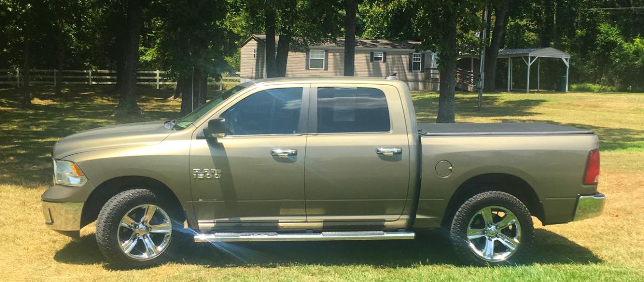 RAM 1500 4WD Crew Cab 140.5" Big Horn 2015