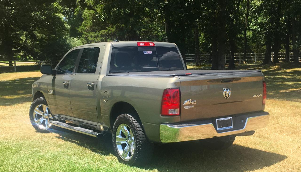 RAM 1500 4WD Crew Cab 140.5" Big Horn 2015
