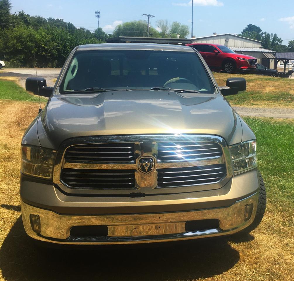 RAM 1500 4WD Crew Cab 140.5" Big Horn 2015