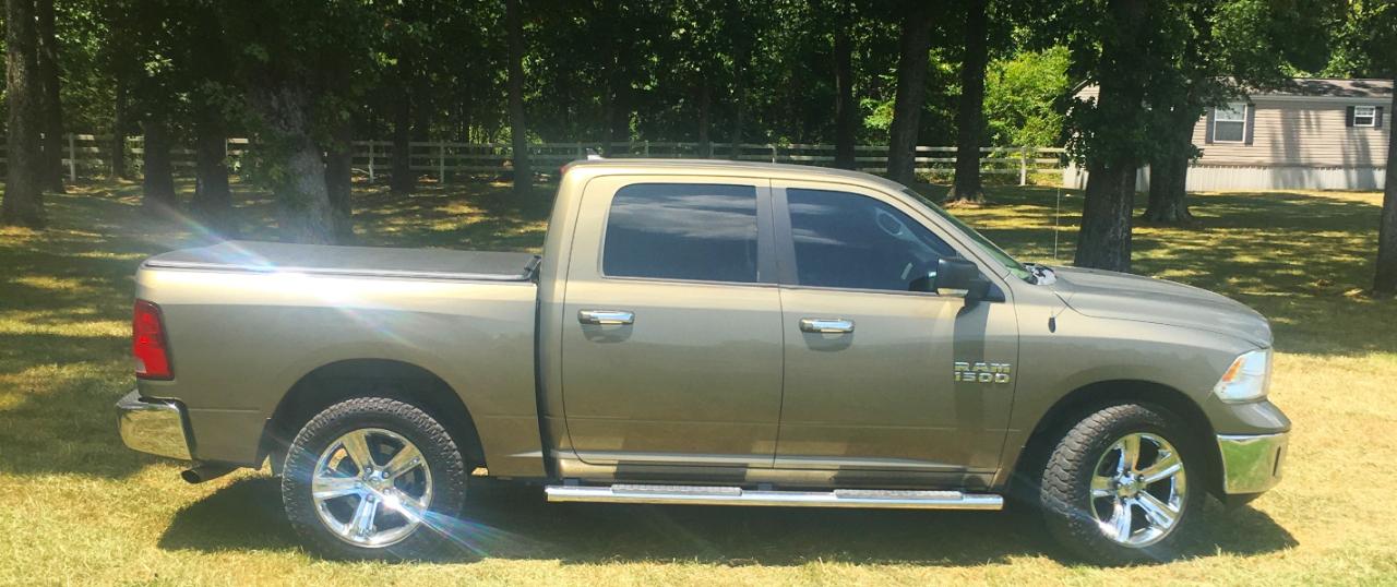 RAM 1500 4WD Crew Cab 140.5" Big Horn 2015