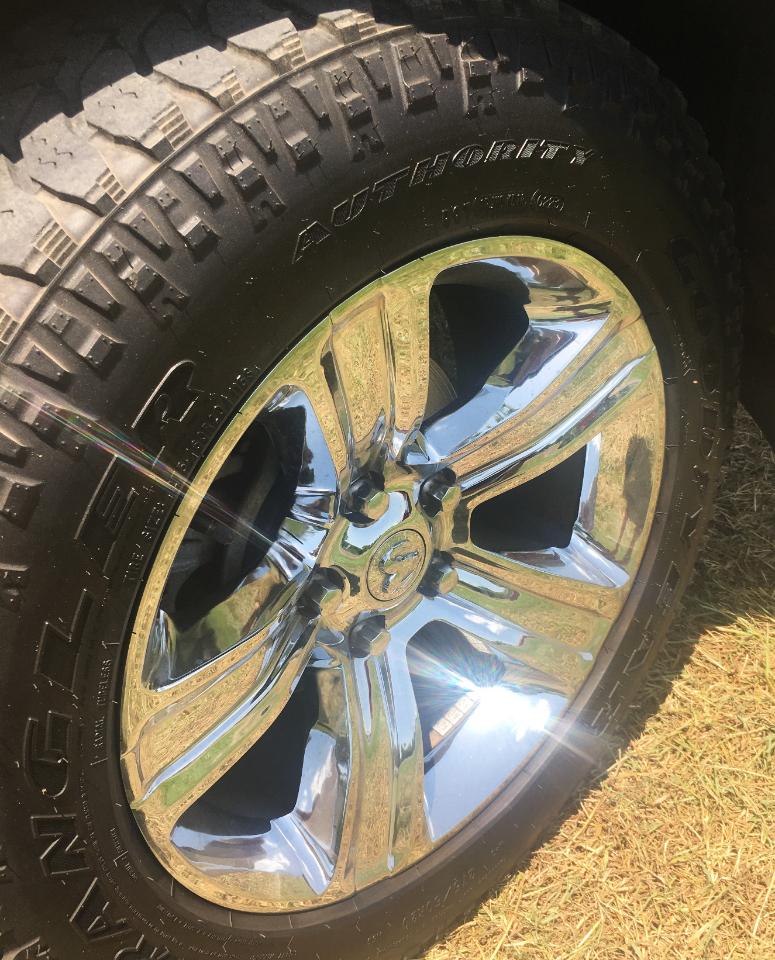 RAM 1500 4WD Crew Cab 140.5" Big Horn 2015