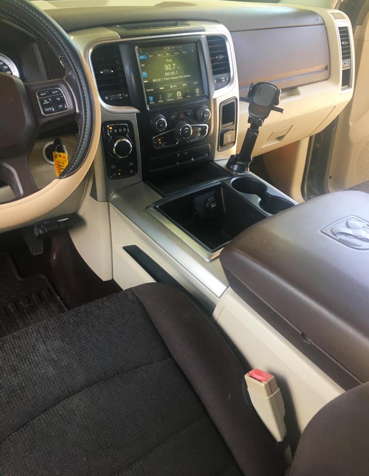 RAM 1500 4WD Crew Cab 140.5" Big Horn 2015