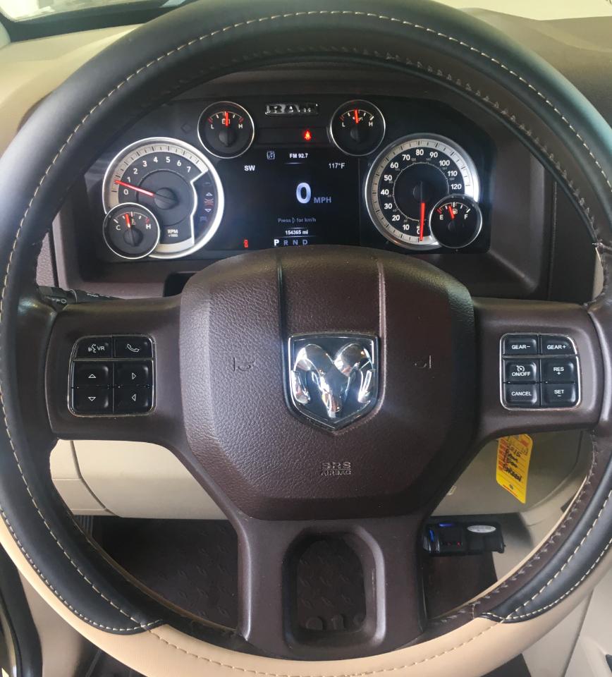 RAM 1500 4WD Crew Cab 140.5" Big Horn 2015