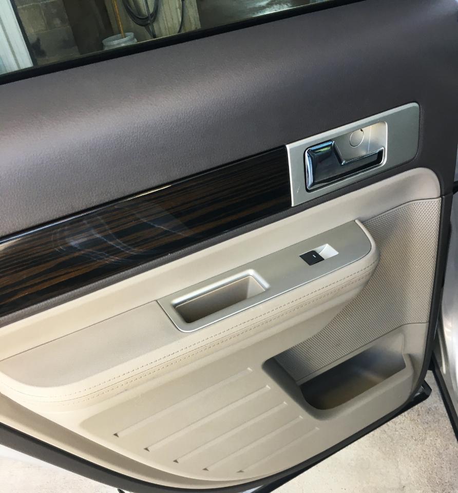 Lincoln MKX FWD 4dr 2010