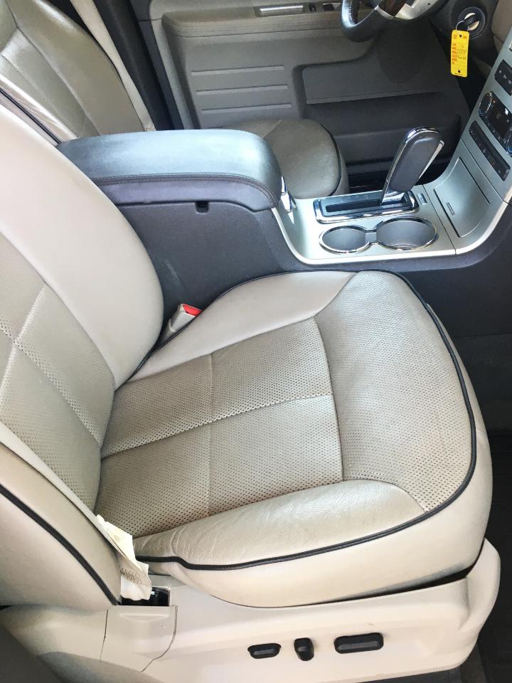 Lincoln MKX FWD 4dr 2010