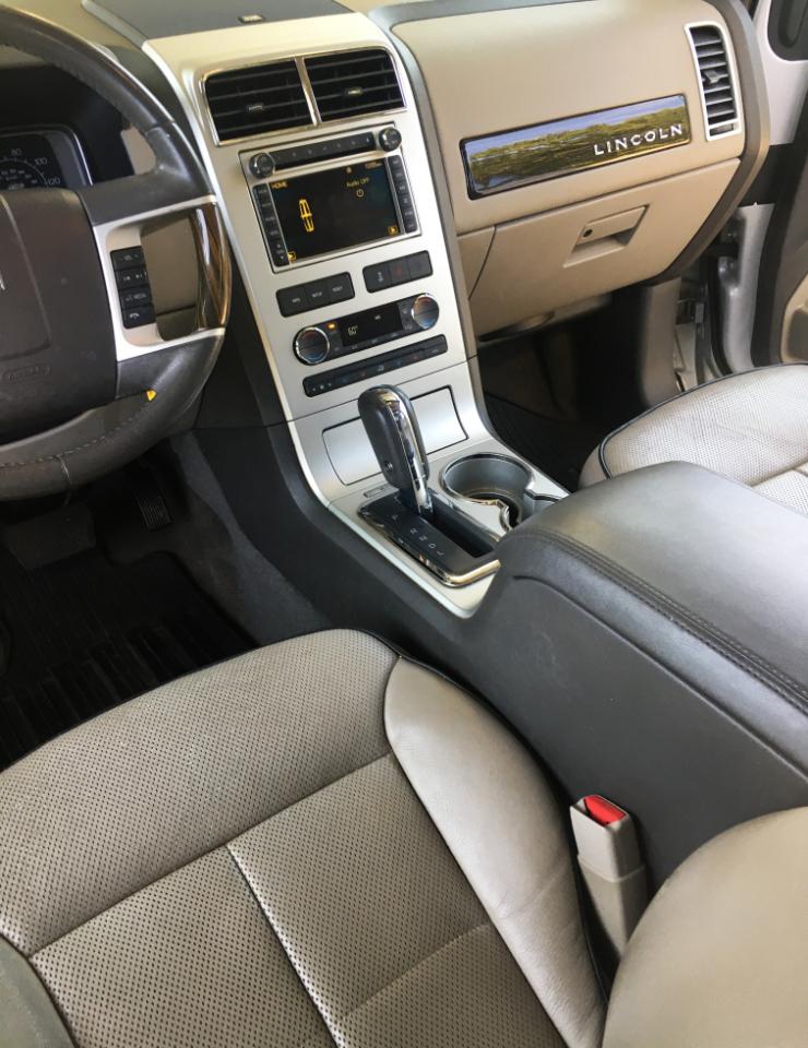 Lincoln MKX FWD 4dr 2010