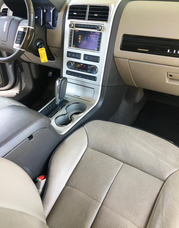 Lincoln MKX FWD 4dr 2010